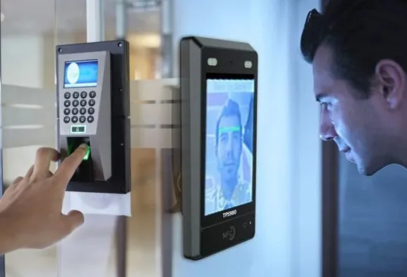 Yüz Tanıma ve Parmak İzi Okuma Sistemleri